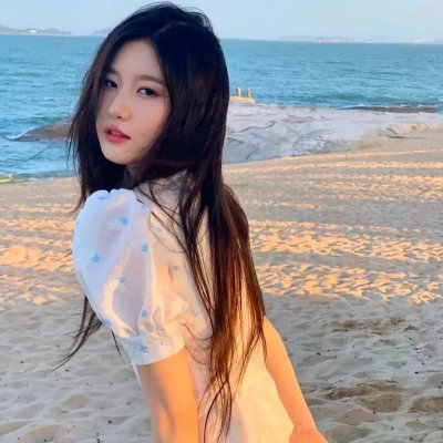 背带短裤丧尸来袭